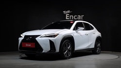 Lexus UX 2024