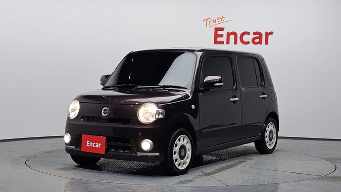 Daihatsu Mira 2011