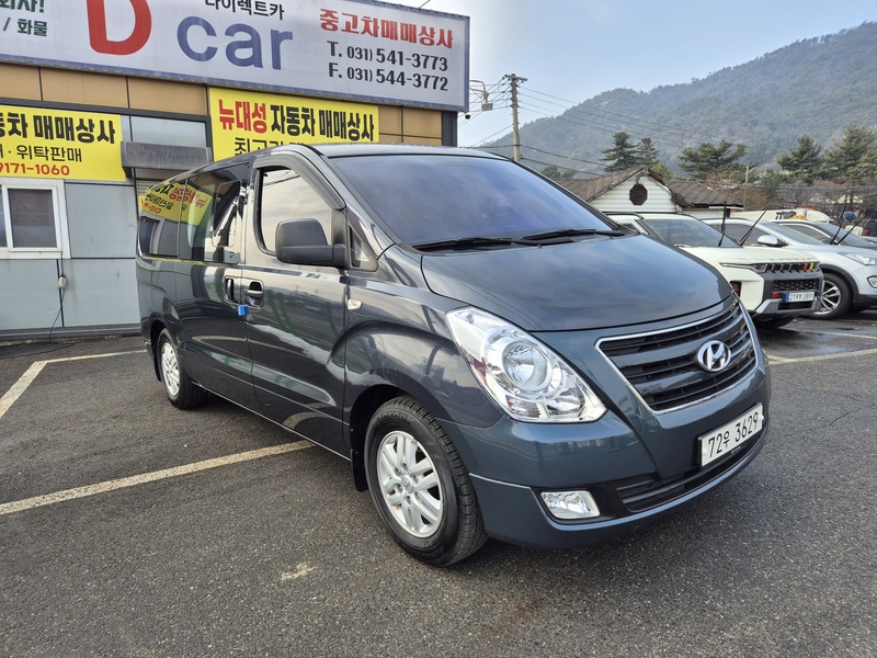 Hyundai Starex