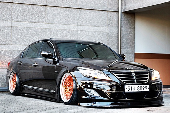 Hyundai Genesis 2012