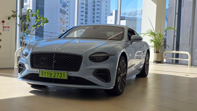 Bentley Continental 2025