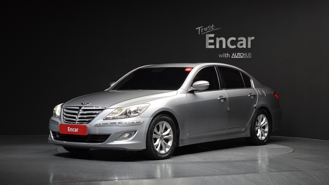 Hyundai Genesis 2012