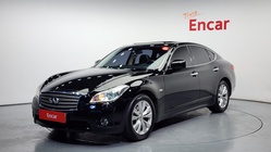 Infiniti M 2010