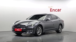 Infiniti Q70 2018