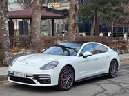 Porsche Panamera 2023