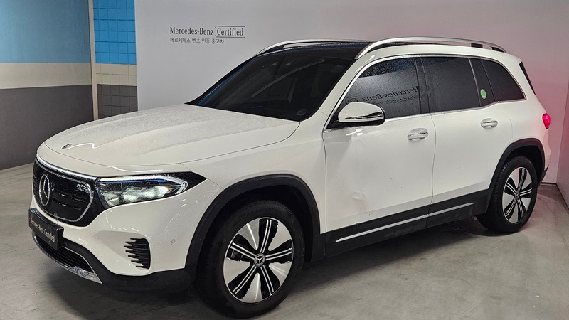 Mercedes-Benz EQB