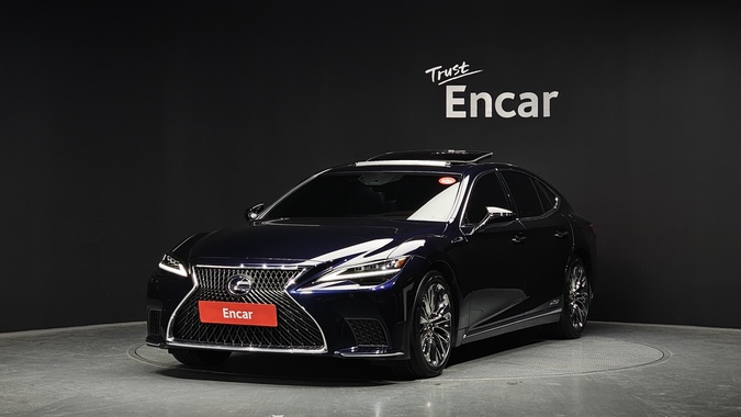 Lexus LS 2022