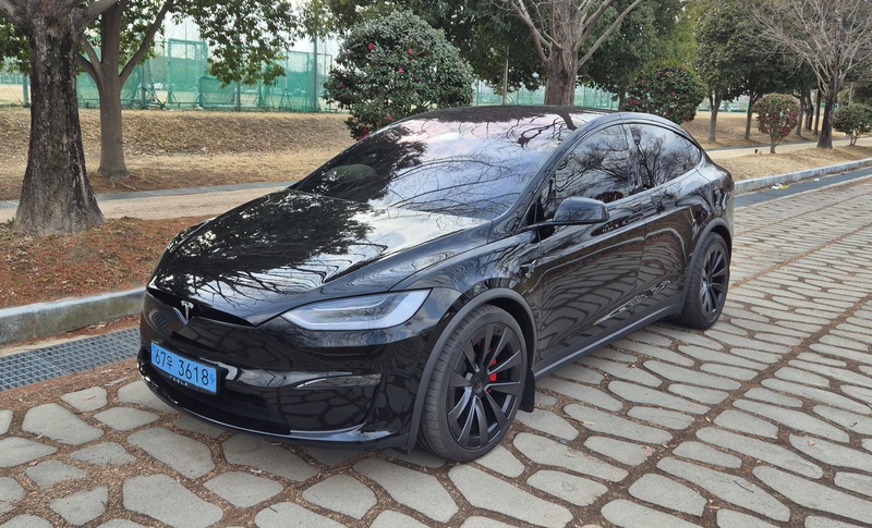 Tesla Model X