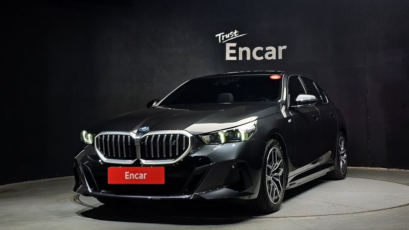 BMW i5