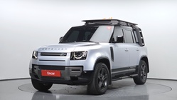 Land Rover Defender 2024