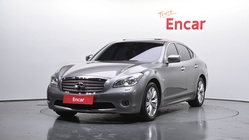 Infiniti M 2011