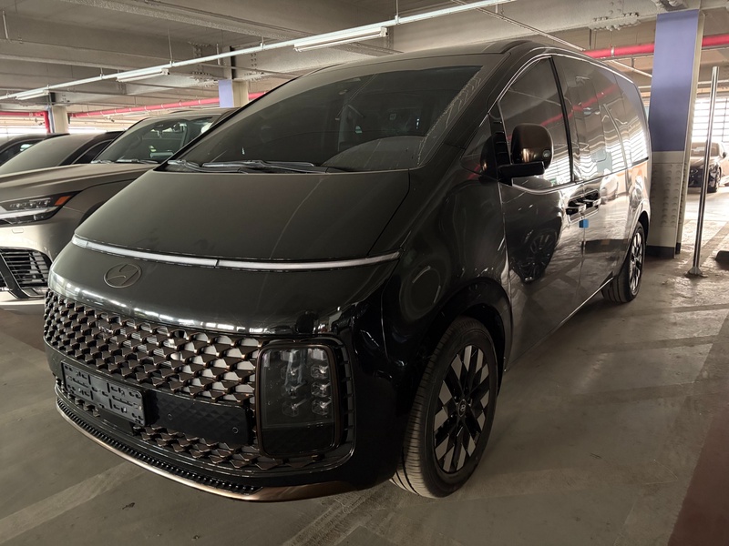 Hyundai Staria