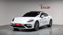 Porsche Panamera 2023