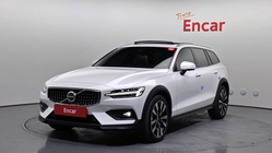 Volvo V60 2023