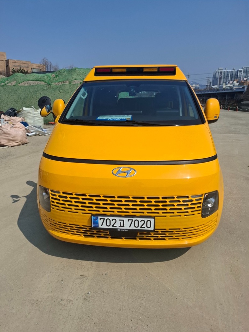 Hyundai Staria