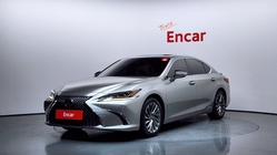 Lexus ES 2020