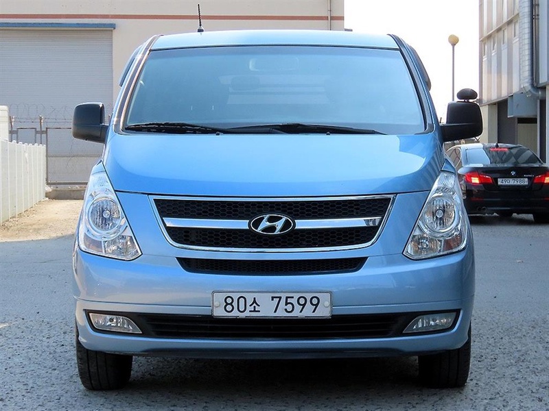 Hyundai Starex