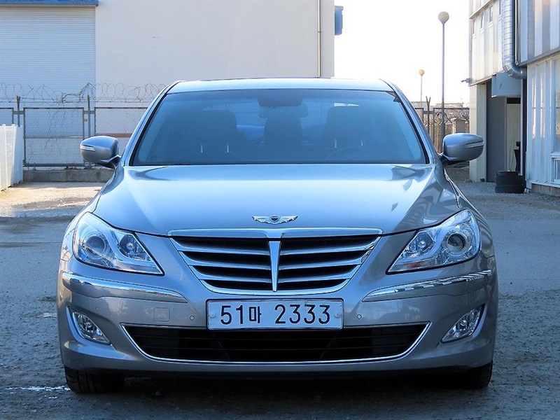 Hyundai Genesis
