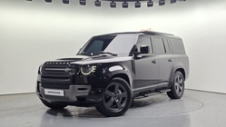 Land Rover Defender 2024