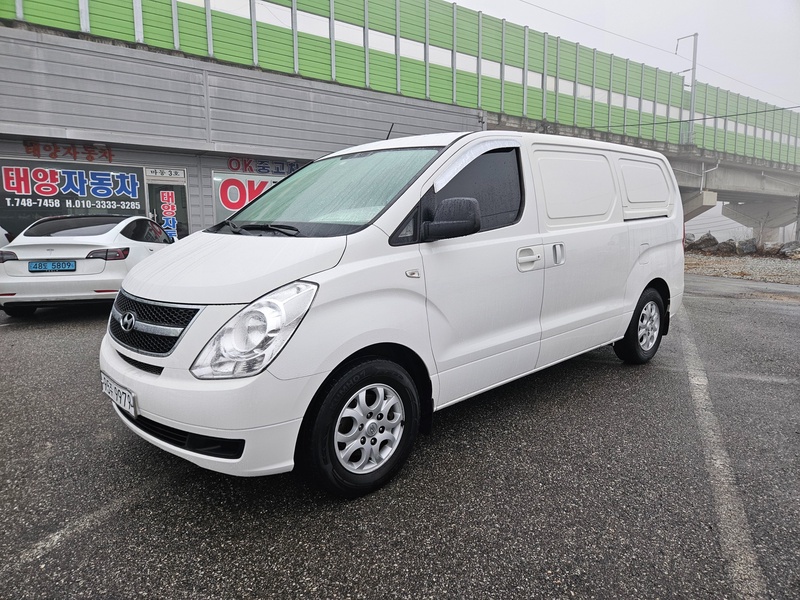 Hyundai Starex