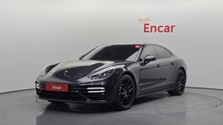 Porsche Panamera 2022