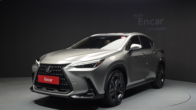 Lexus NX 2023