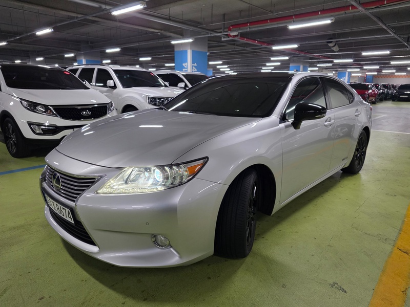 Lexus ES