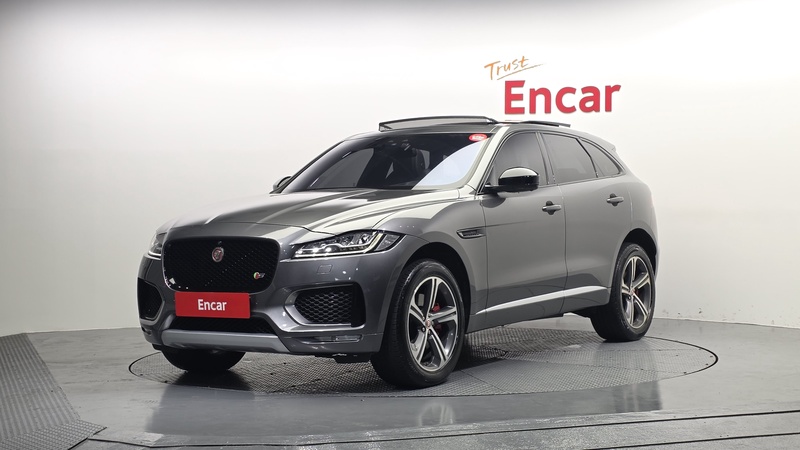 Jaguar F-Pace
