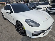 Porsche Panamera 2022