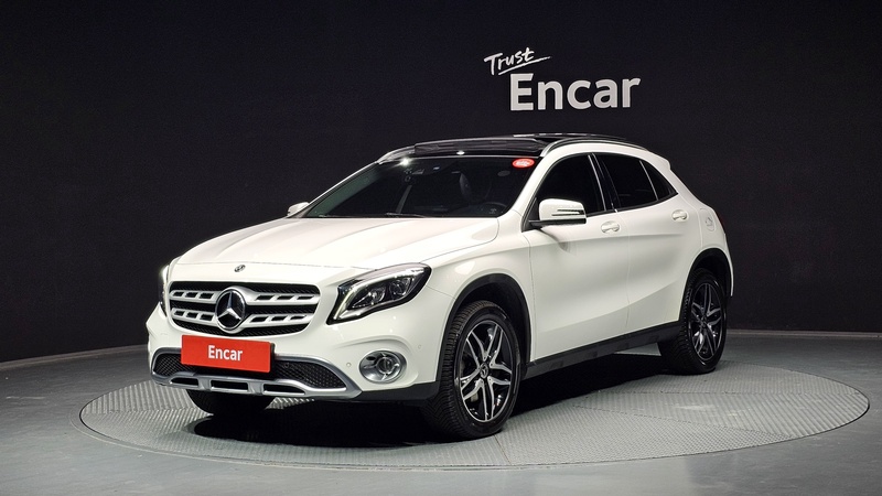 Mercedes-Benz GLA-Class