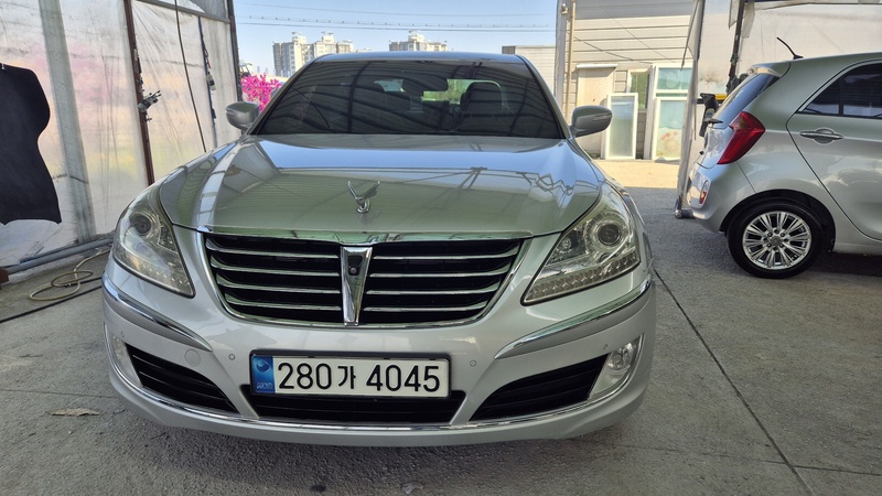 Hyundai Equus