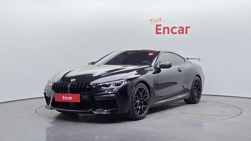 BMW M8