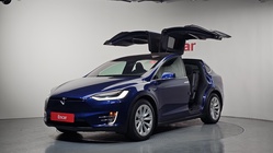 Tesla Model X 2020