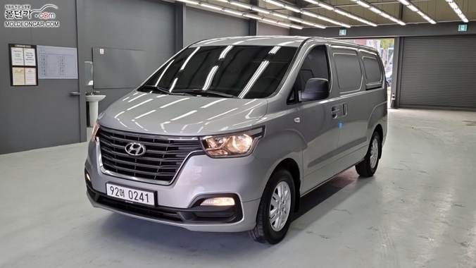 Hyundai Starex 2019