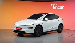 Tesla Model Y 2025