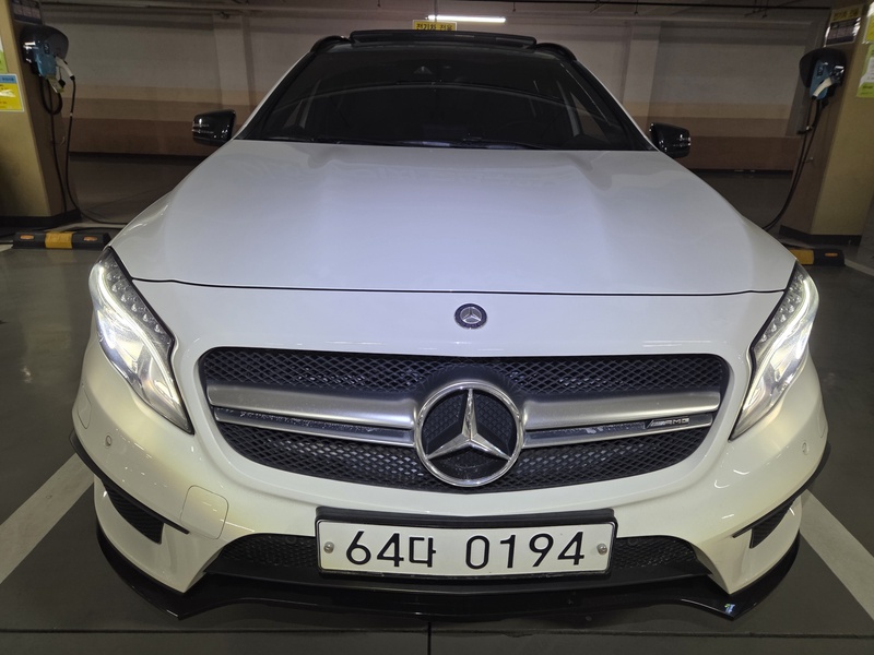 Mercedes-Benz GLA-Class