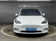Tesla Model Y 2025