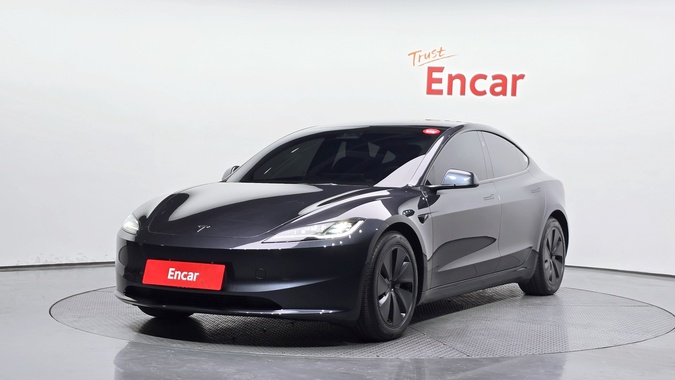 Tesla Model 3 2025