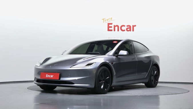 Tesla Model 3 2024