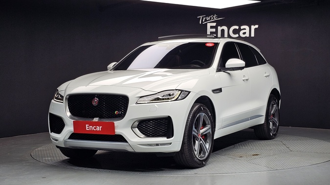 Jaguar F-Pace 2017