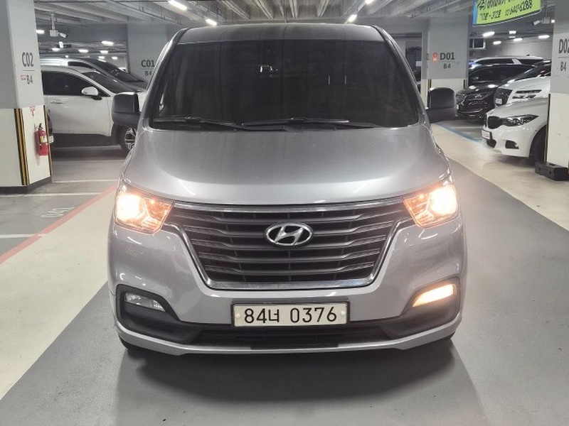 Hyundai Starex