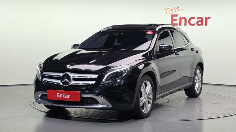 Mercedes-Benz GLA-Class
