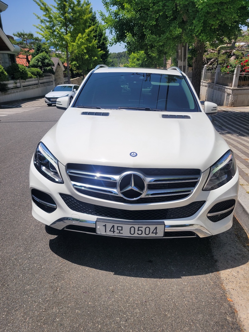 Mercedes-Benz GLE-Class