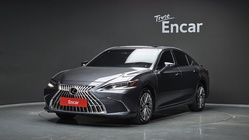 Lexus ES 2025