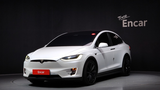 Tesla Model X 2020