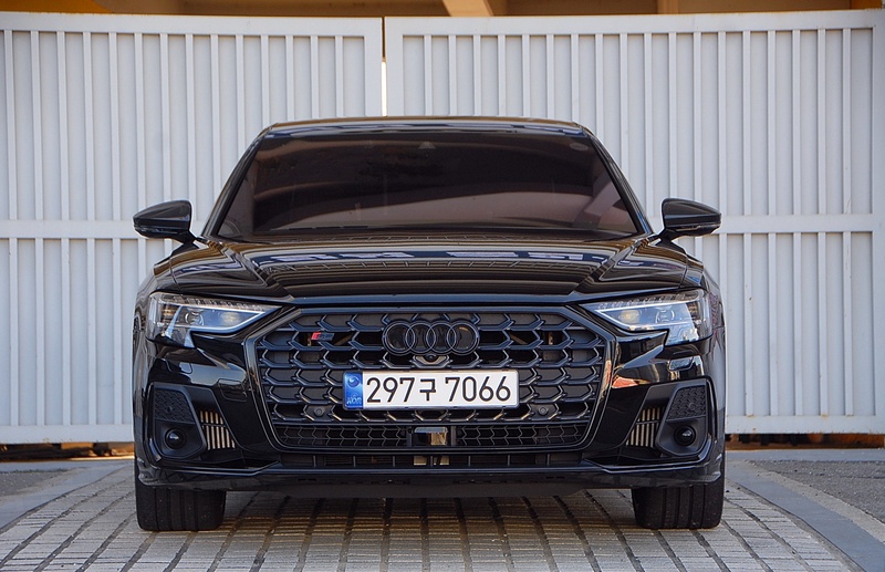 Audi S8