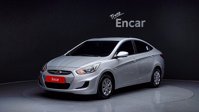 Hyundai Accent 2015