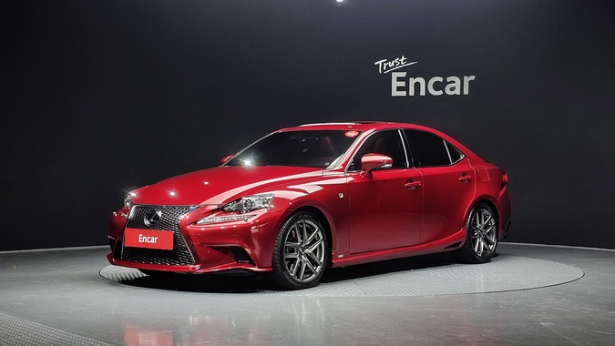 Lexus IS 2016