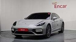 Porsche Panamera 2023