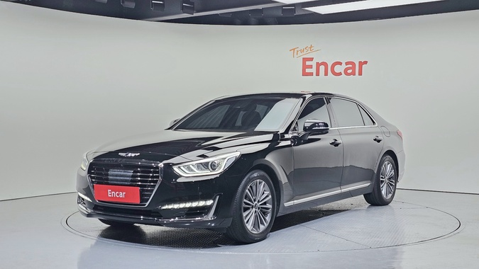 Genesis EQ900 2017